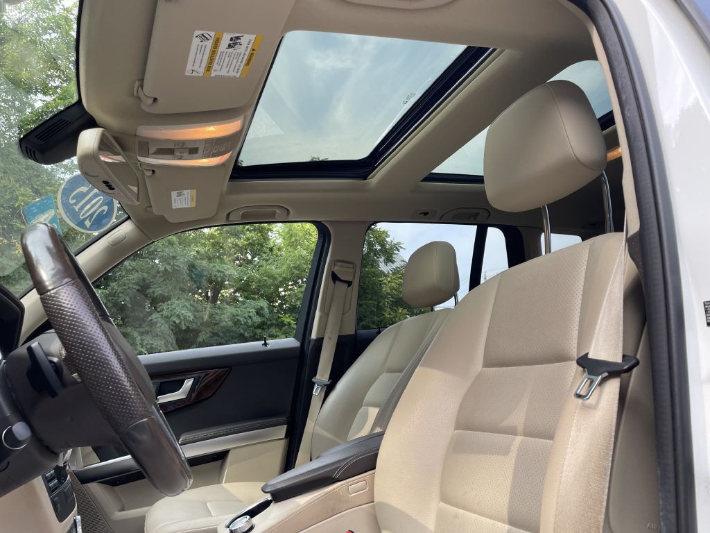 2015 Mercedes-Benz GLK-Class Image 23