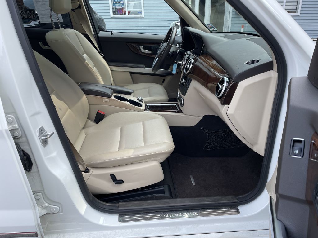 2015 Mercedes-Benz GLK-Class Image 25