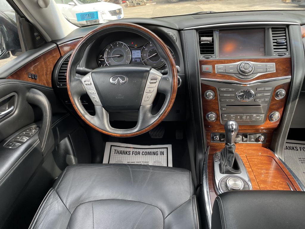 2016 INFINITI QX80 Image 10