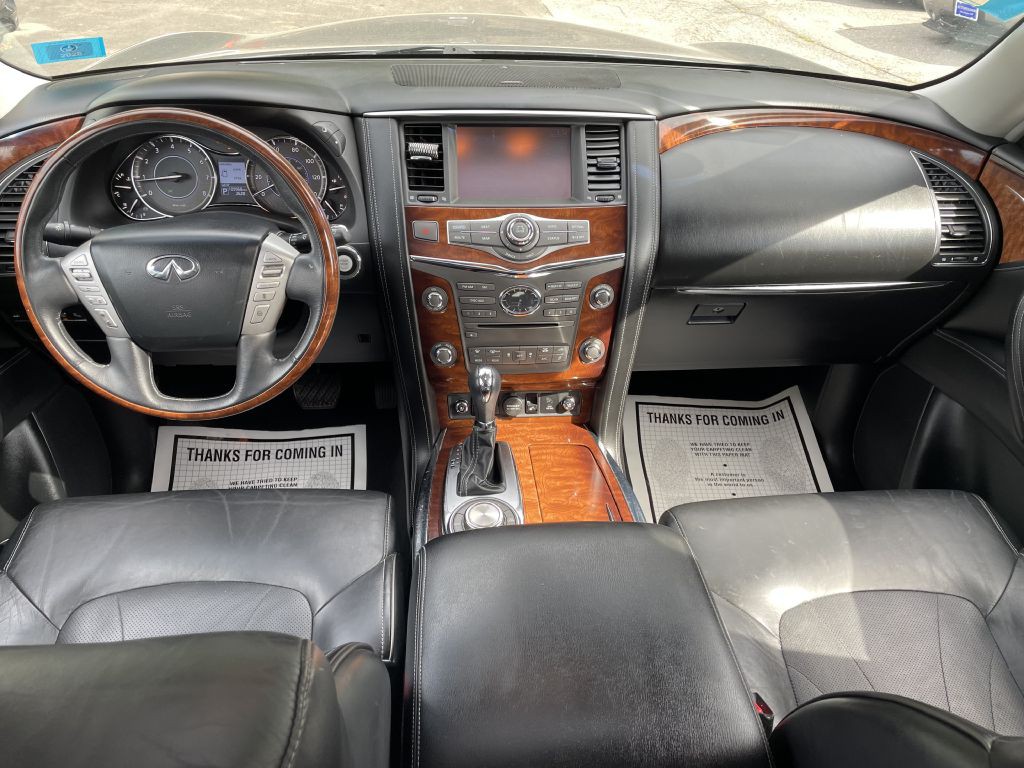 2016 INFINITI QX80 Image 11