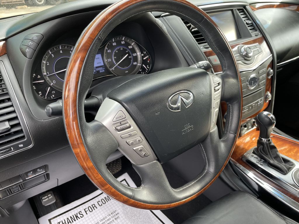 2016 INFINITI QX80 Image 12