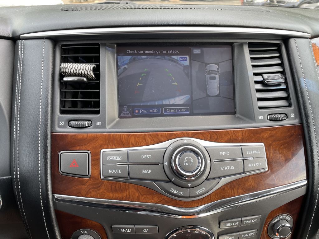 2016 INFINITI QX80 Image 15