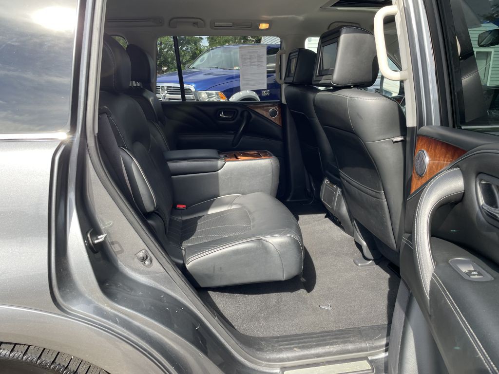 2016 INFINITI QX80 Image 25