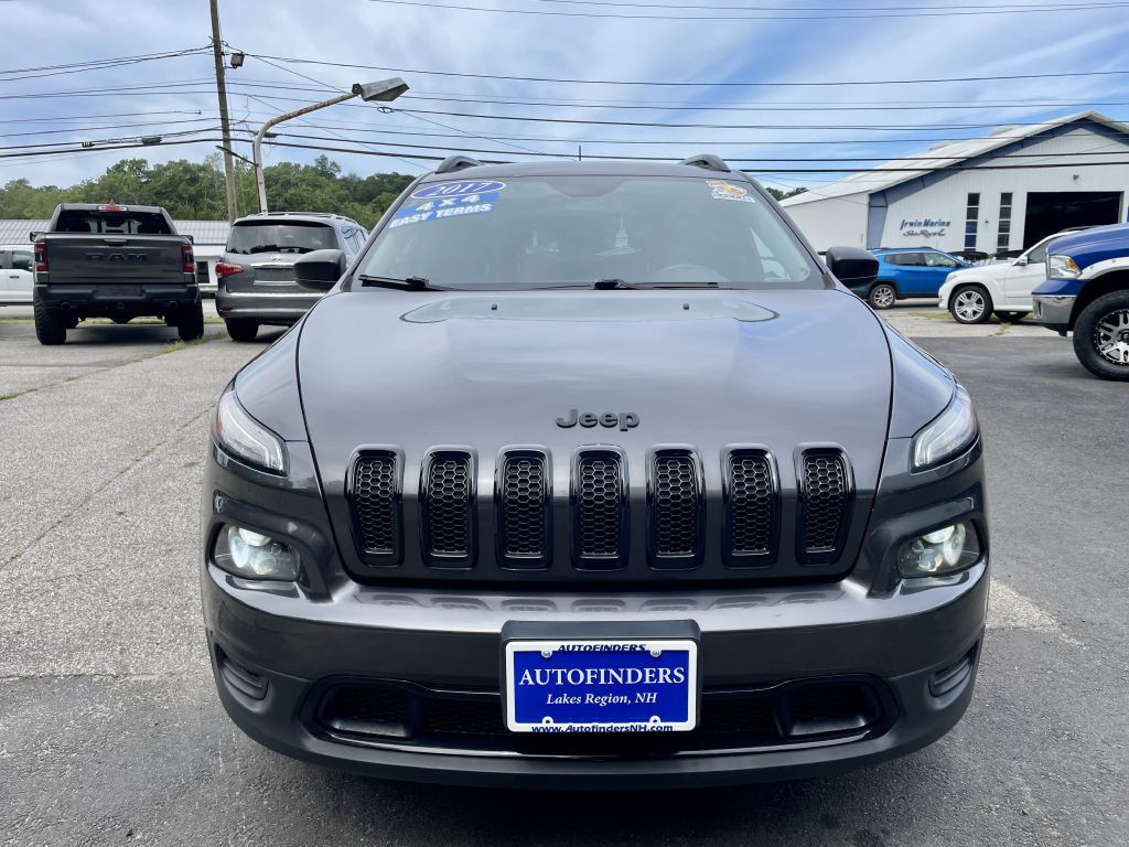 2017 Jeep Cherokee Image 2