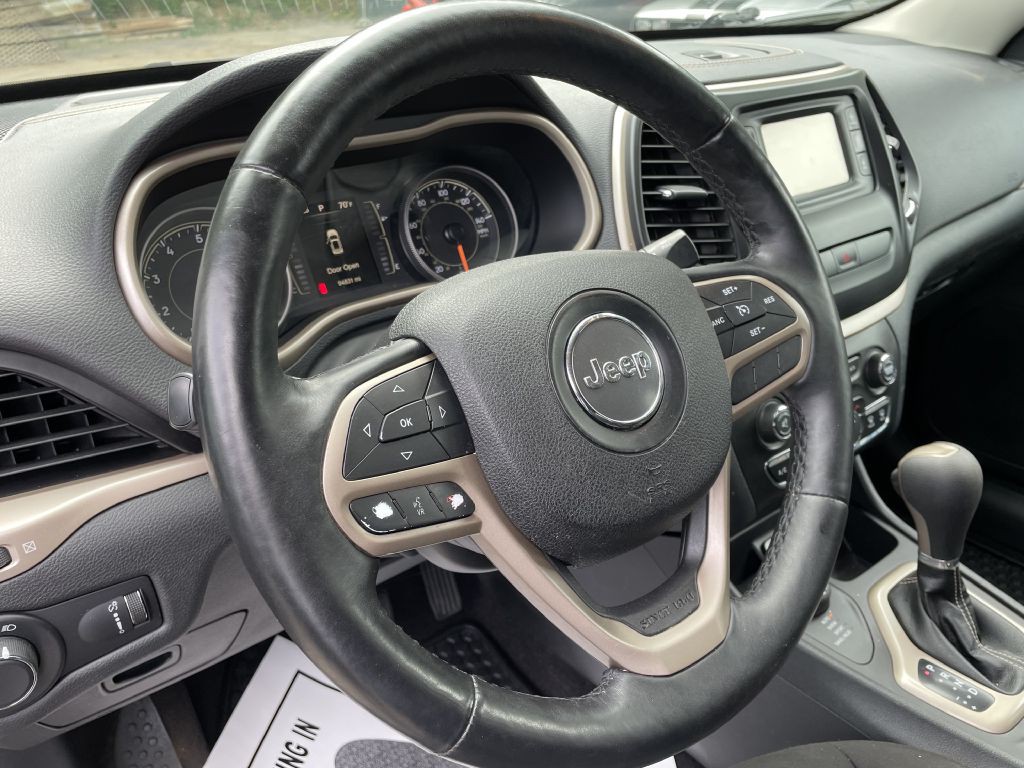 2017 Jeep Cherokee Image 12