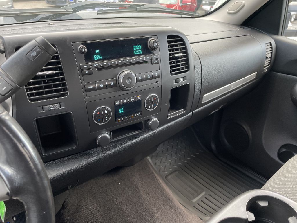 2008 GMC Sierra Image 18