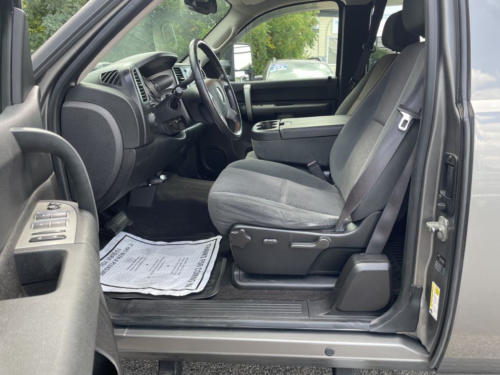 2008 GMC Sierra Image 21