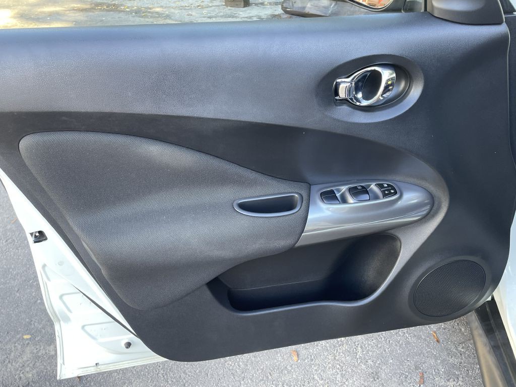 2011 Nissan Juke Image 22
