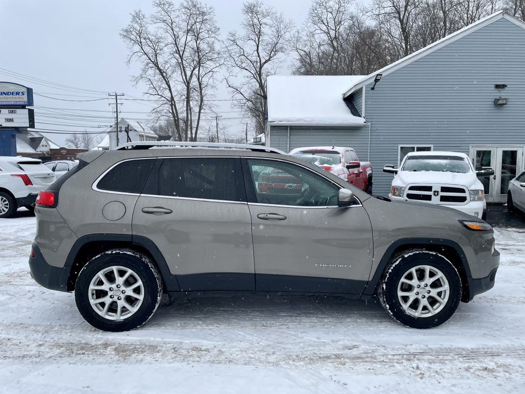 2017 Jeep Cherokee Image 8