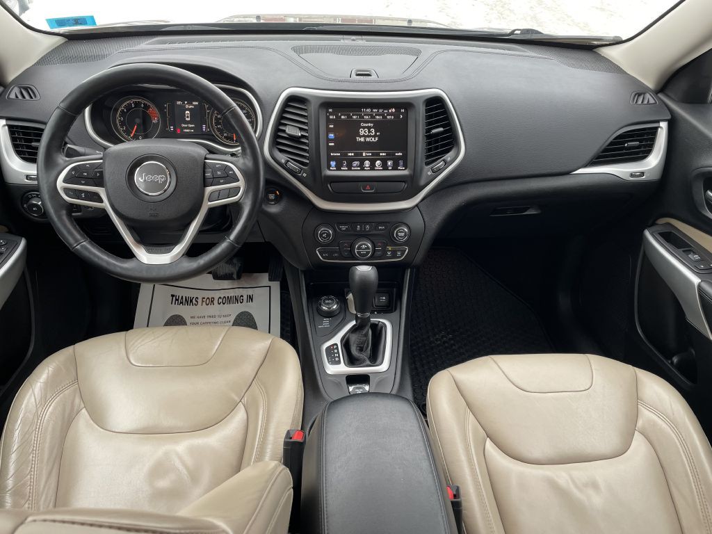 2017 Jeep Cherokee Image 11