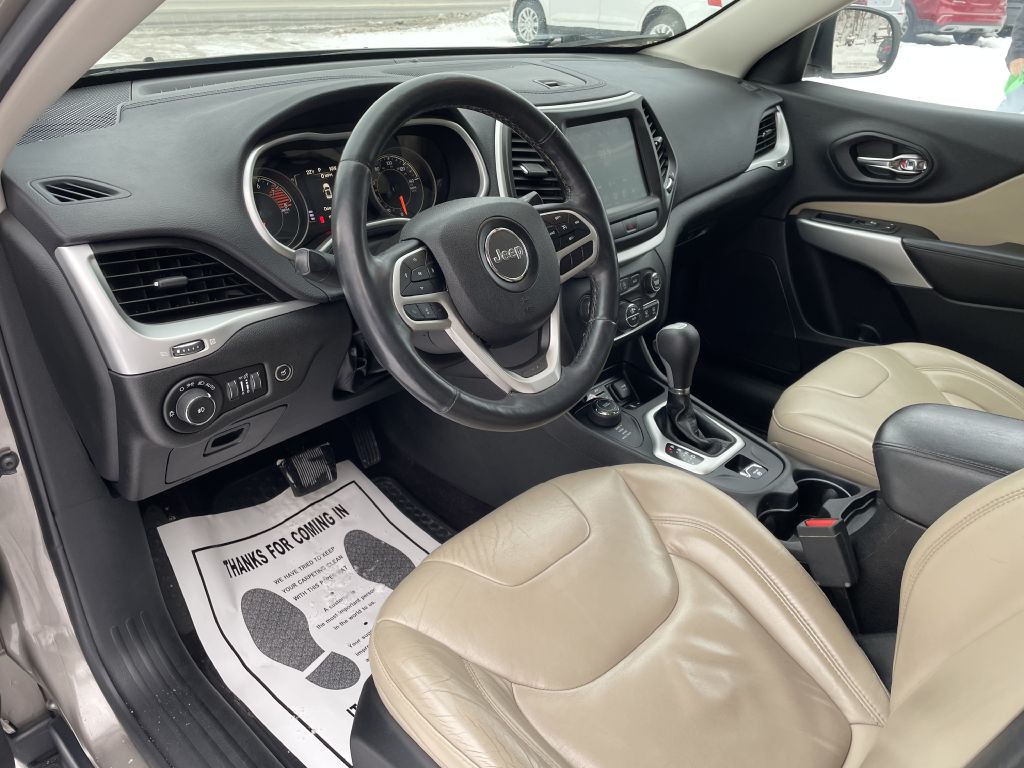 2017 Jeep Cherokee Image 18