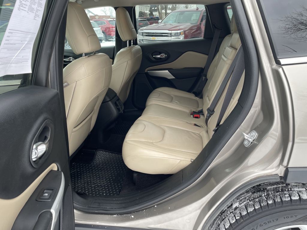 2017 Jeep Cherokee Image 23