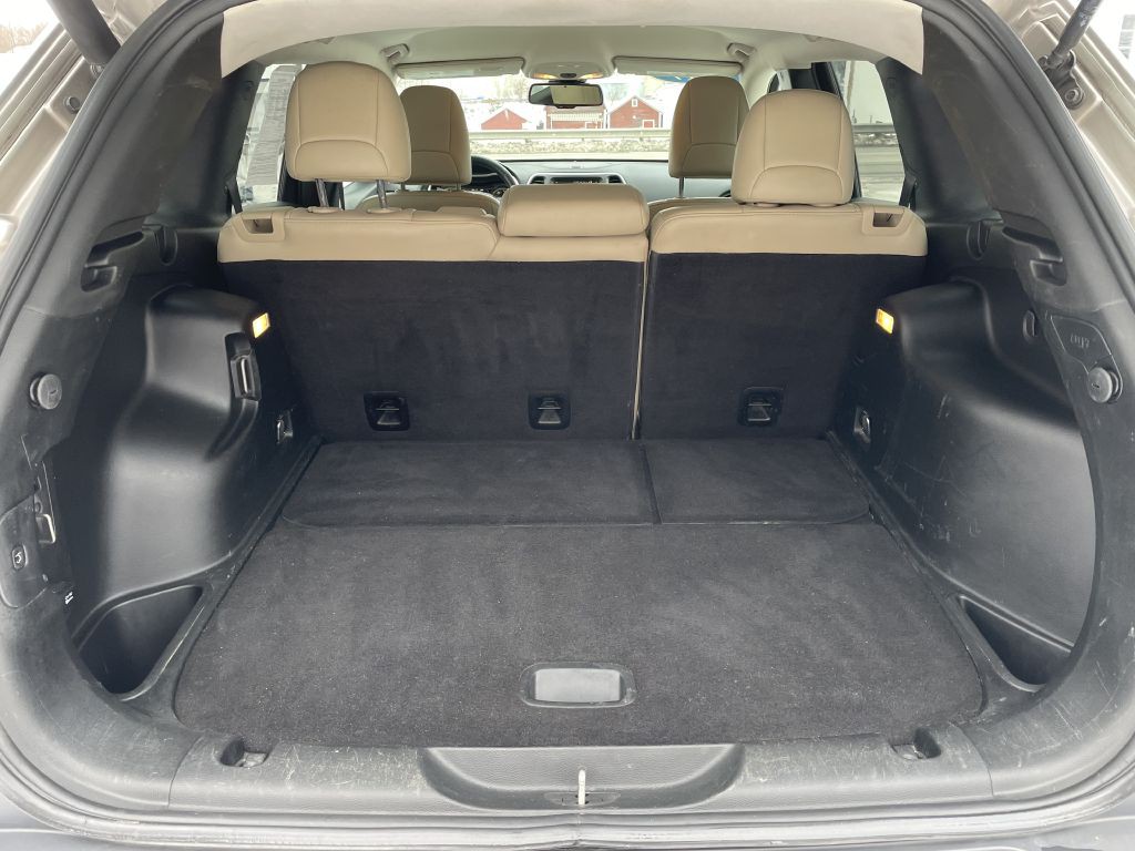 2017 Jeep Cherokee Image 25