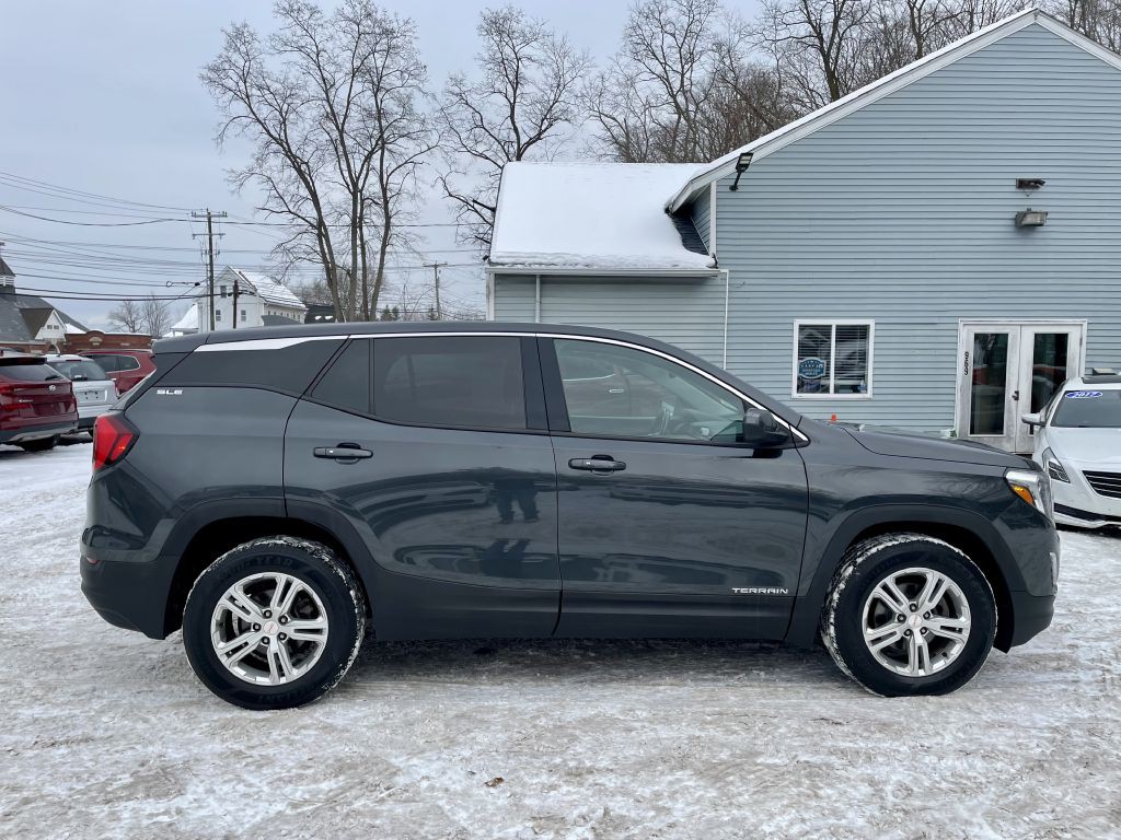 2018 GMC Terrain Image 8