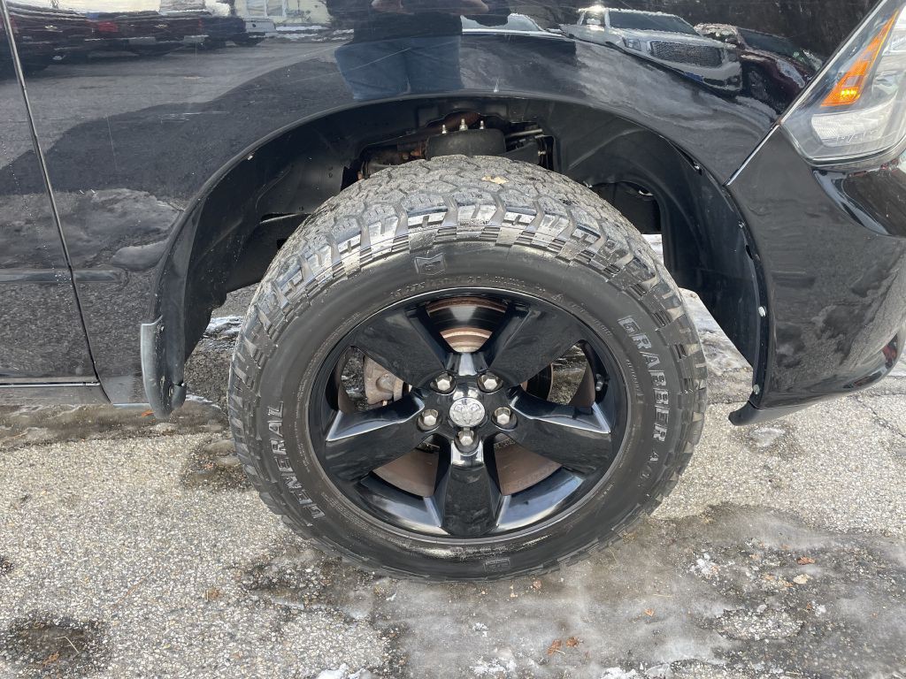 2014 RAM 1500 Image 9