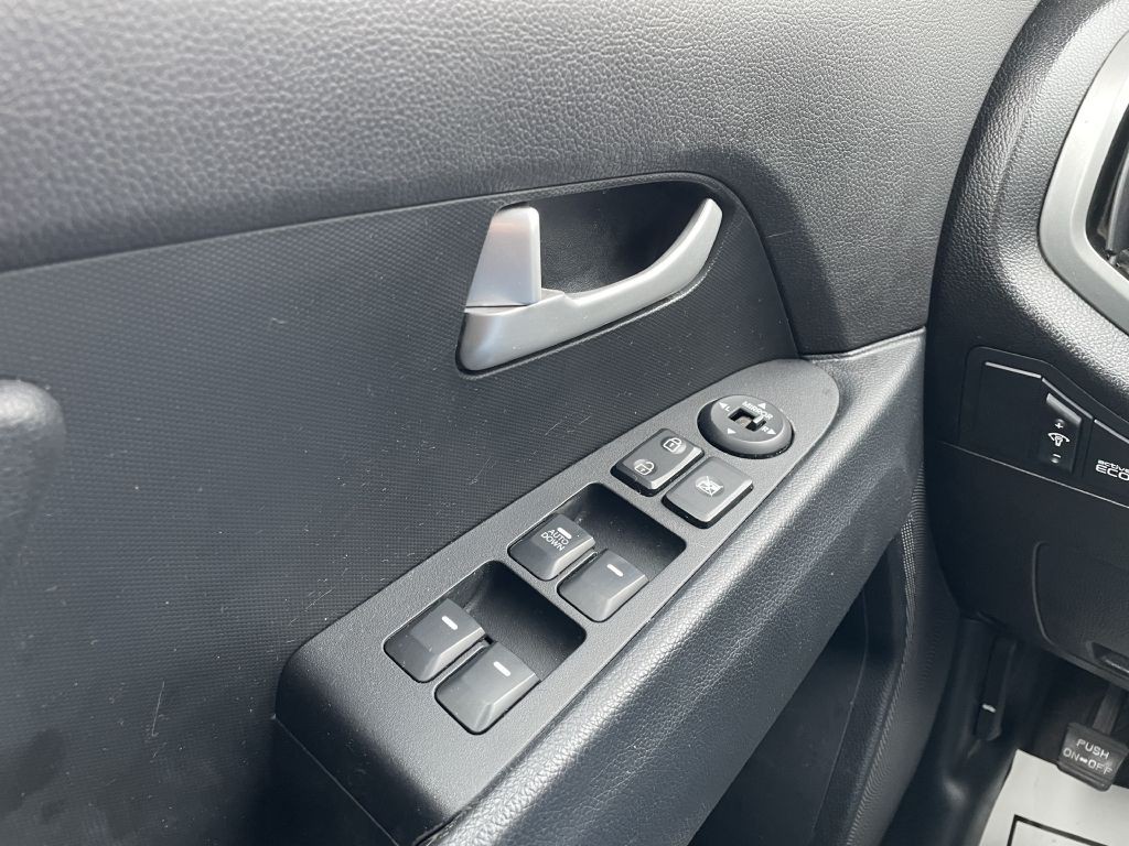 2015 Kia Sportage Image 16