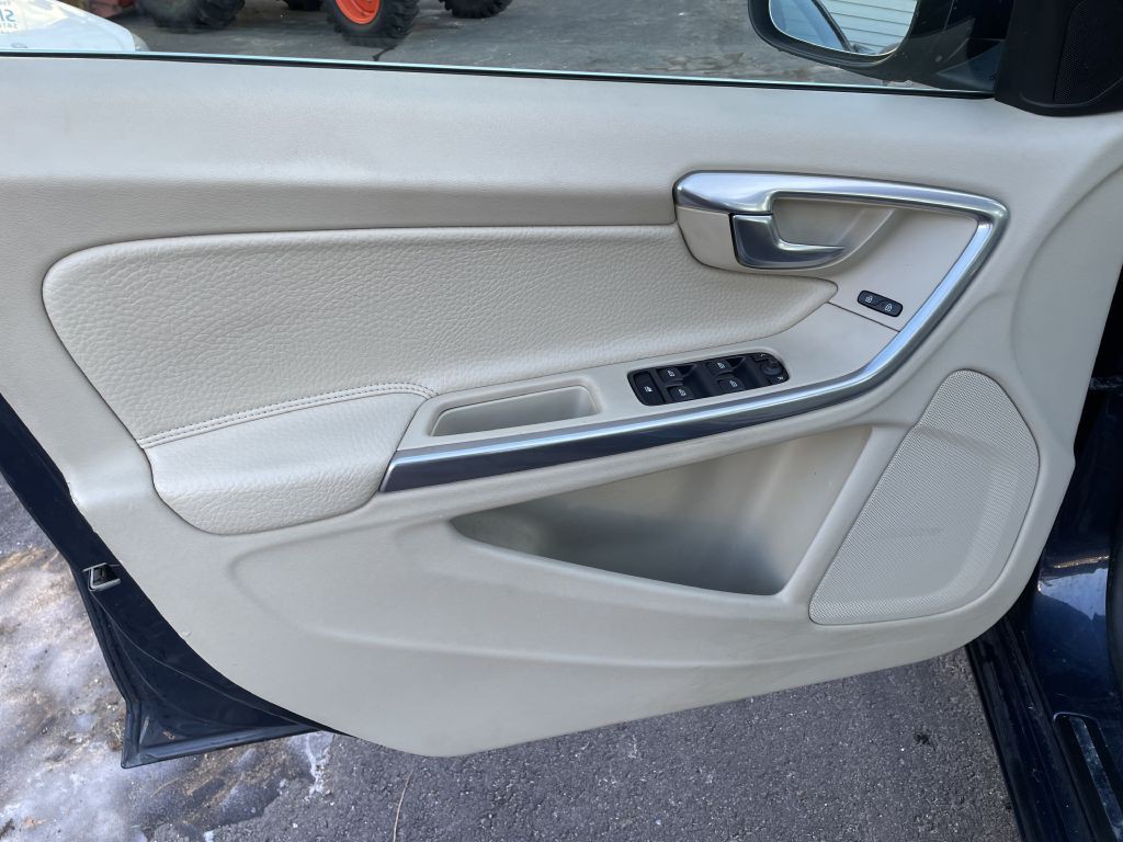 2012 Volvo S60 Image 28