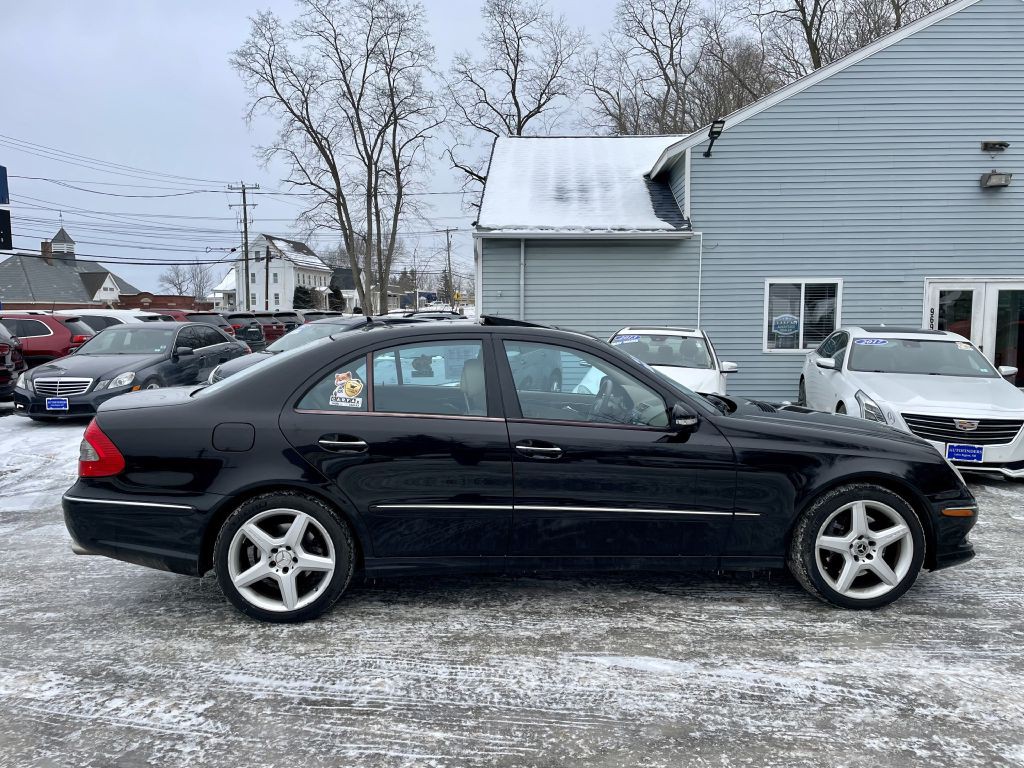 2009 Mercedes-Benz E-Class Image 8