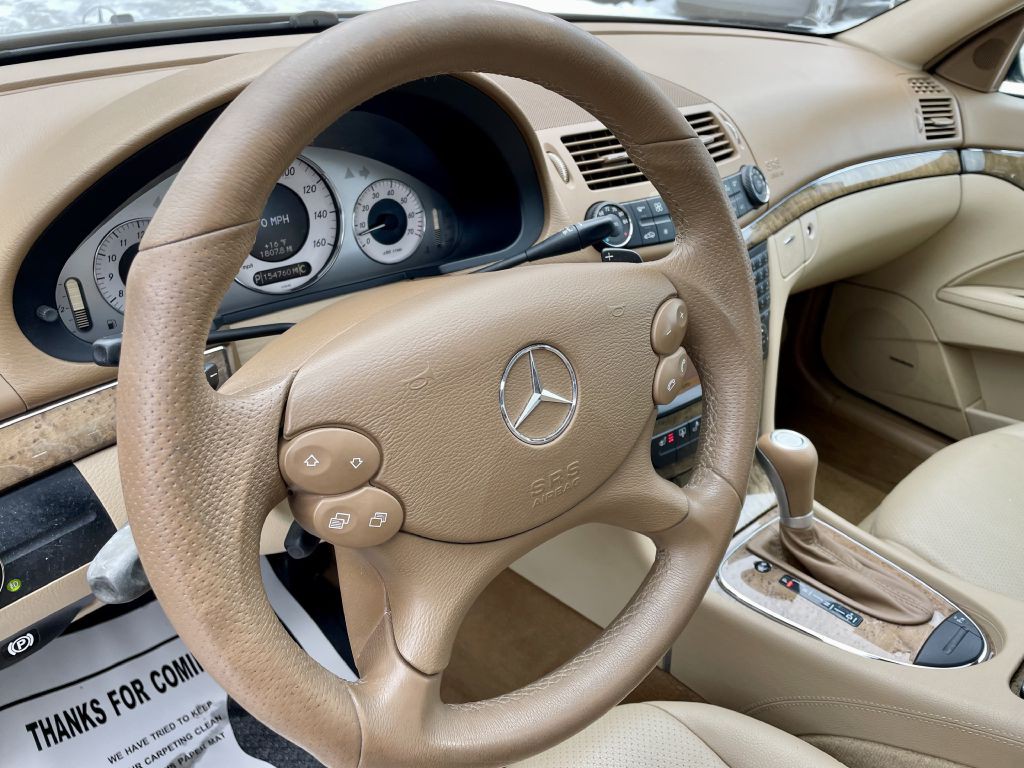 2009 Mercedes-Benz E-Class Image 12
