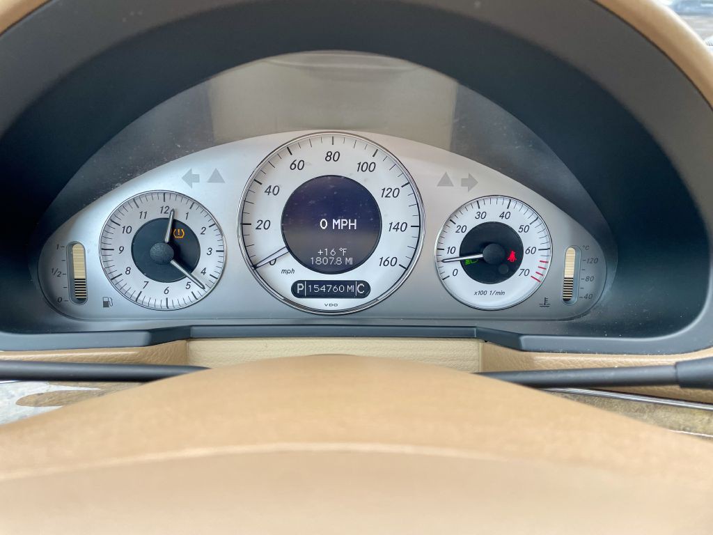 2009 Mercedes-Benz E-Class Image 13