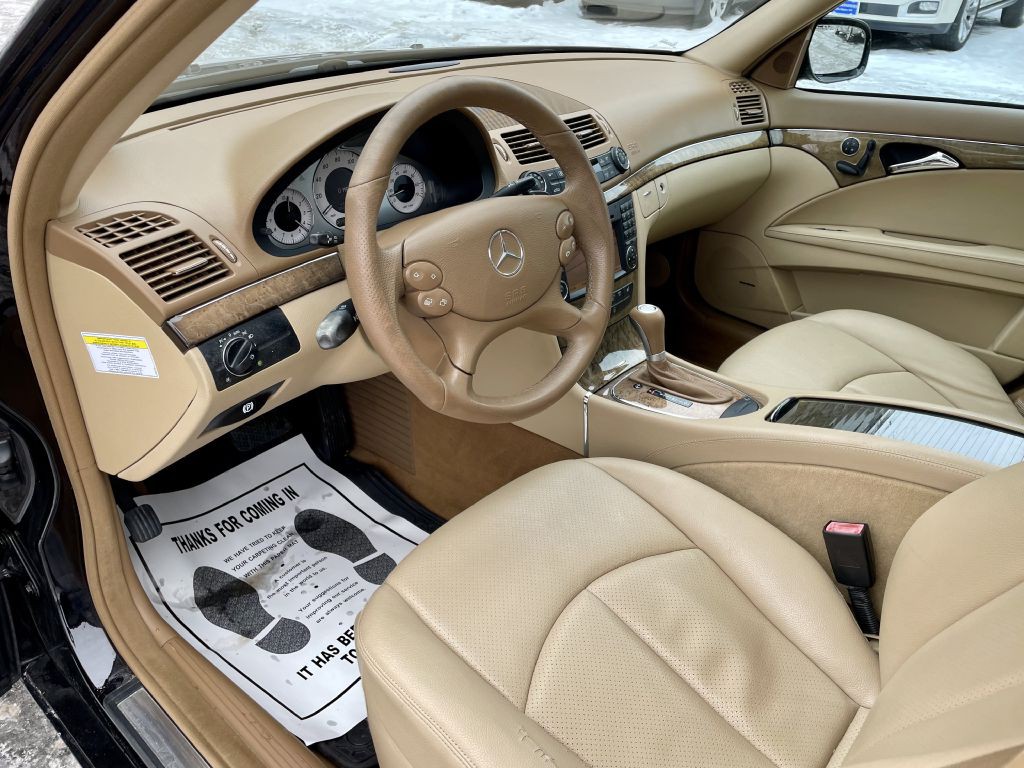 2009 Mercedes-Benz E-Class Image 19