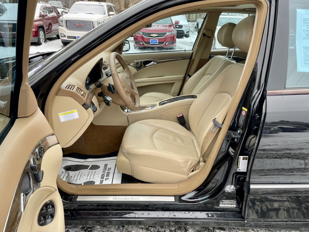 2009 Mercedes-Benz E-Class Image 20