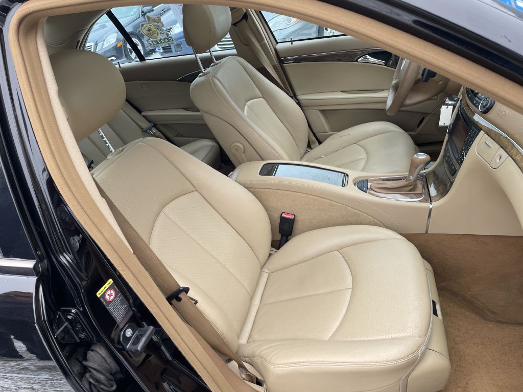 2009 Mercedes-Benz E-Class Image 24