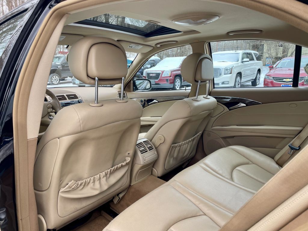 2009 Mercedes-Benz E-Class Image 28