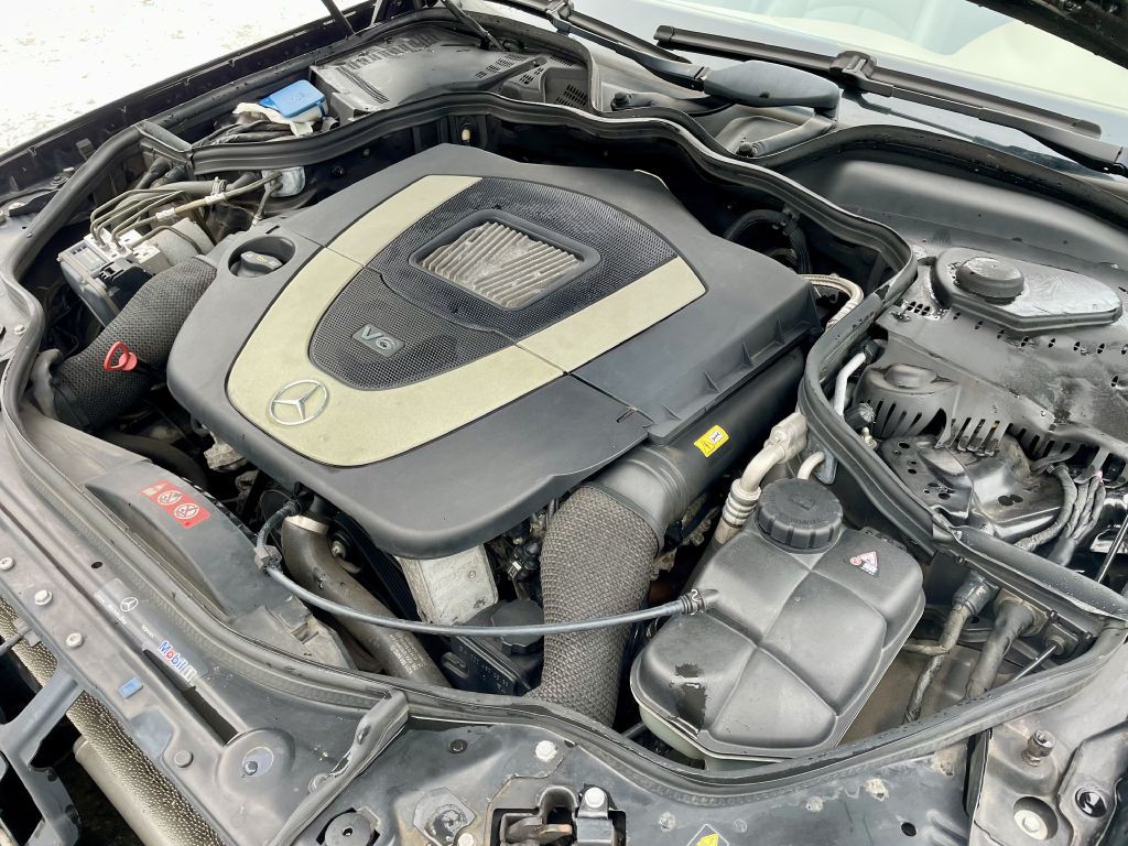 2009 Mercedes-Benz E-Class Image 34