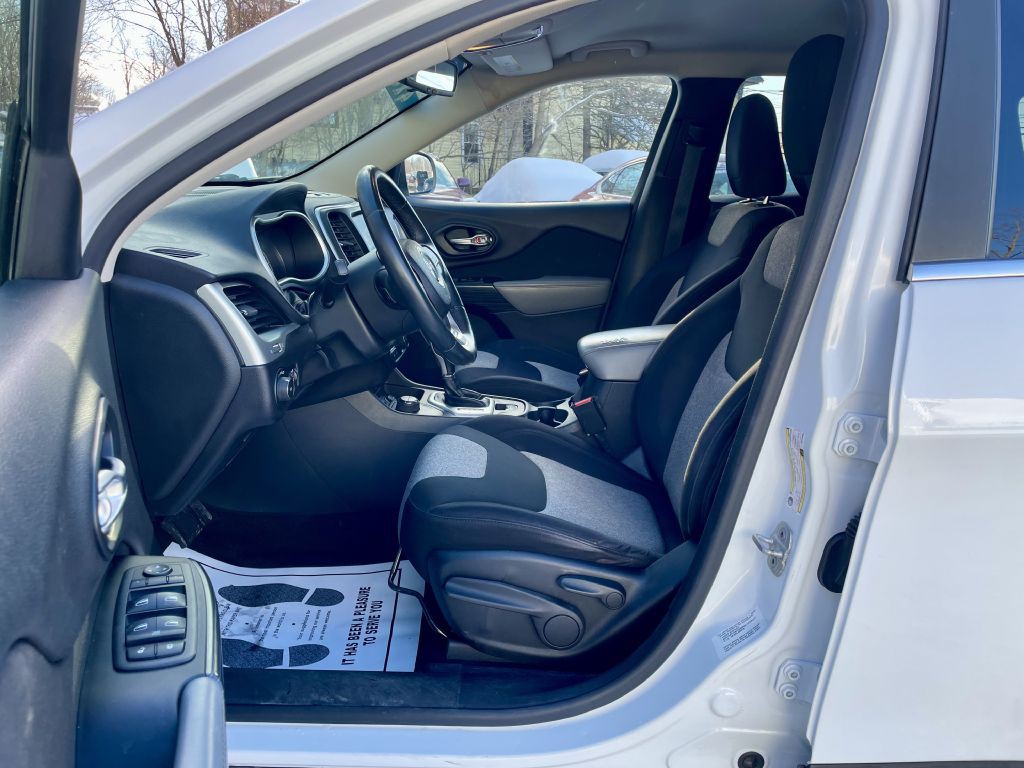 2014 Jeep Cherokee Image 18