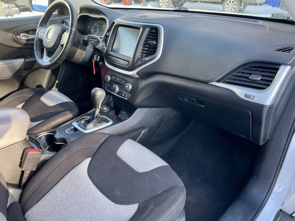 2014 Jeep Cherokee Image 19