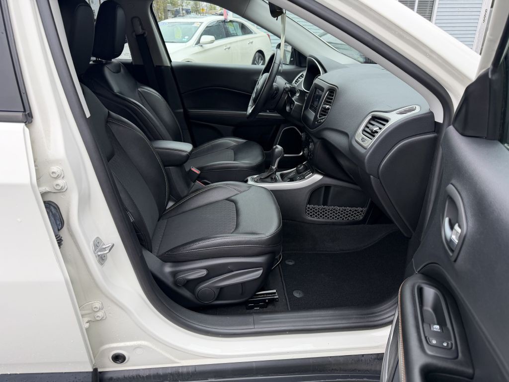 2019 Jeep Compass Image 19