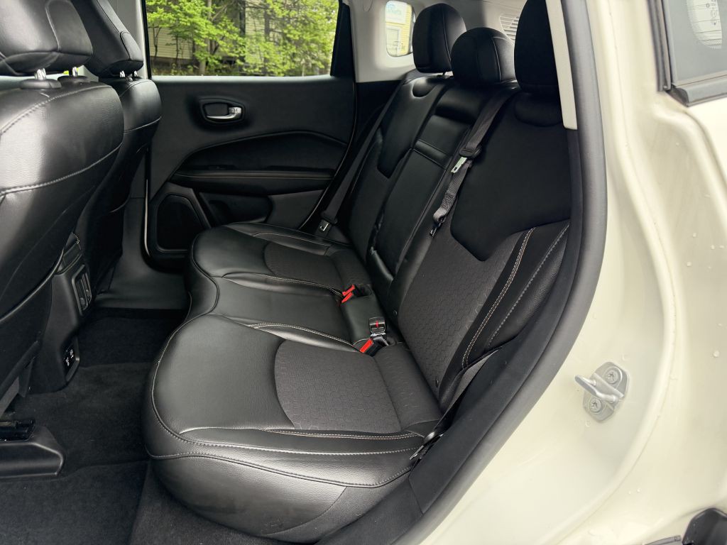 2019 Jeep Compass Image 25