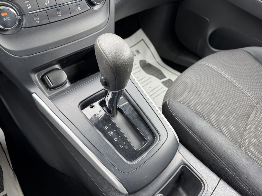 2016 Nissan Sentra Image 14