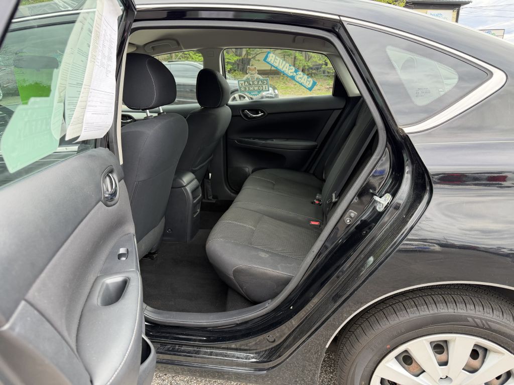 2016 Nissan Sentra Image 23