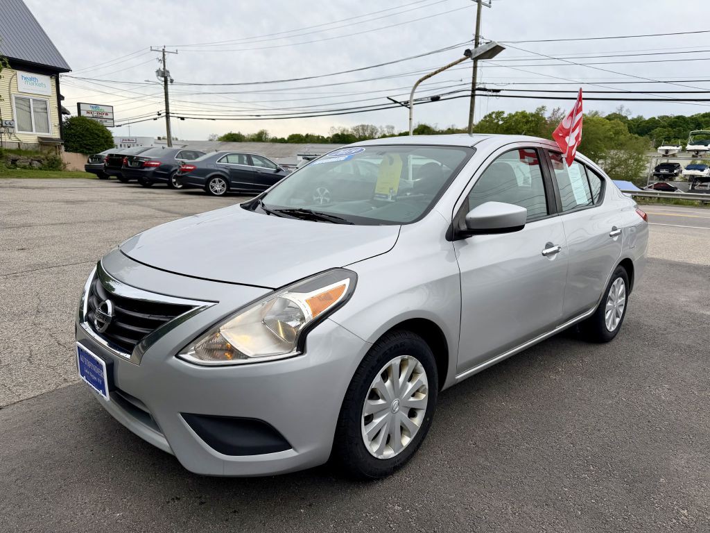 2019 Nissan Versa Image 3