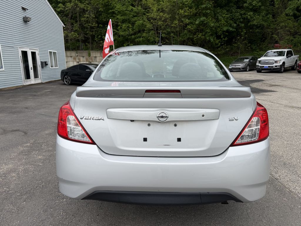 2019 Nissan Versa Image 6