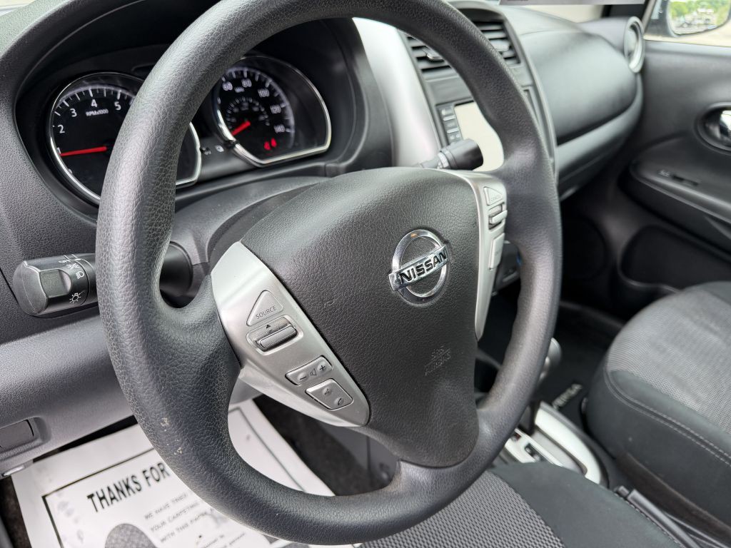 2019 Nissan Versa Image 12