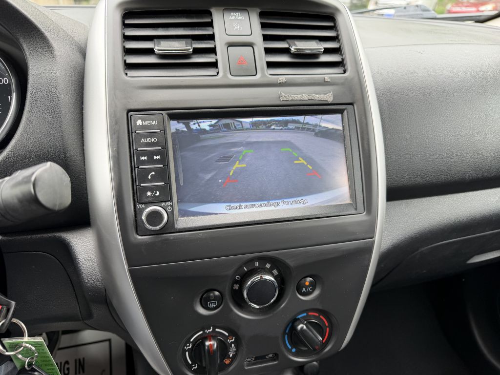2019 Nissan Versa Image 15