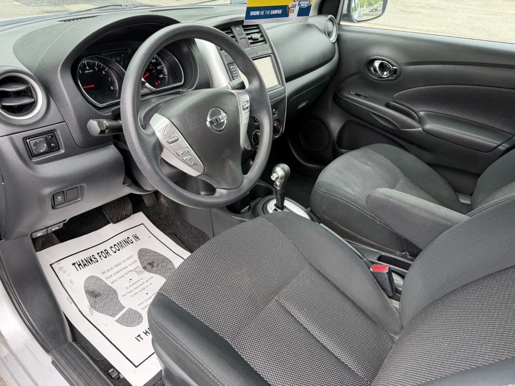 2019 Nissan Versa Image 18