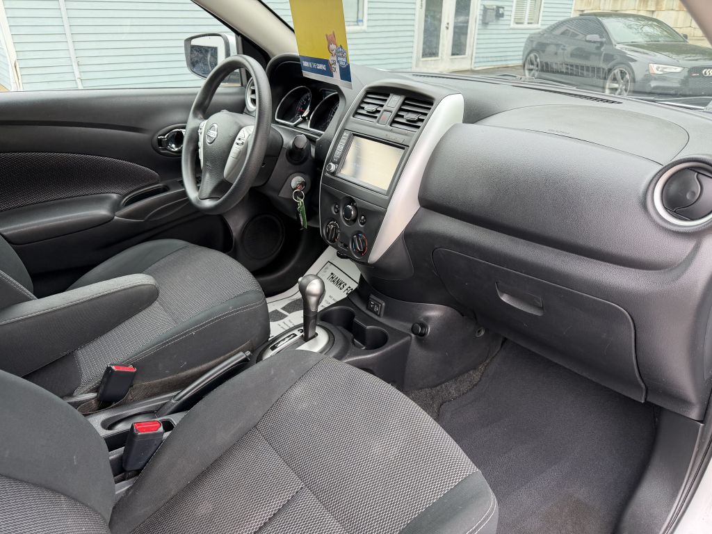 2019 Nissan Versa Image 20