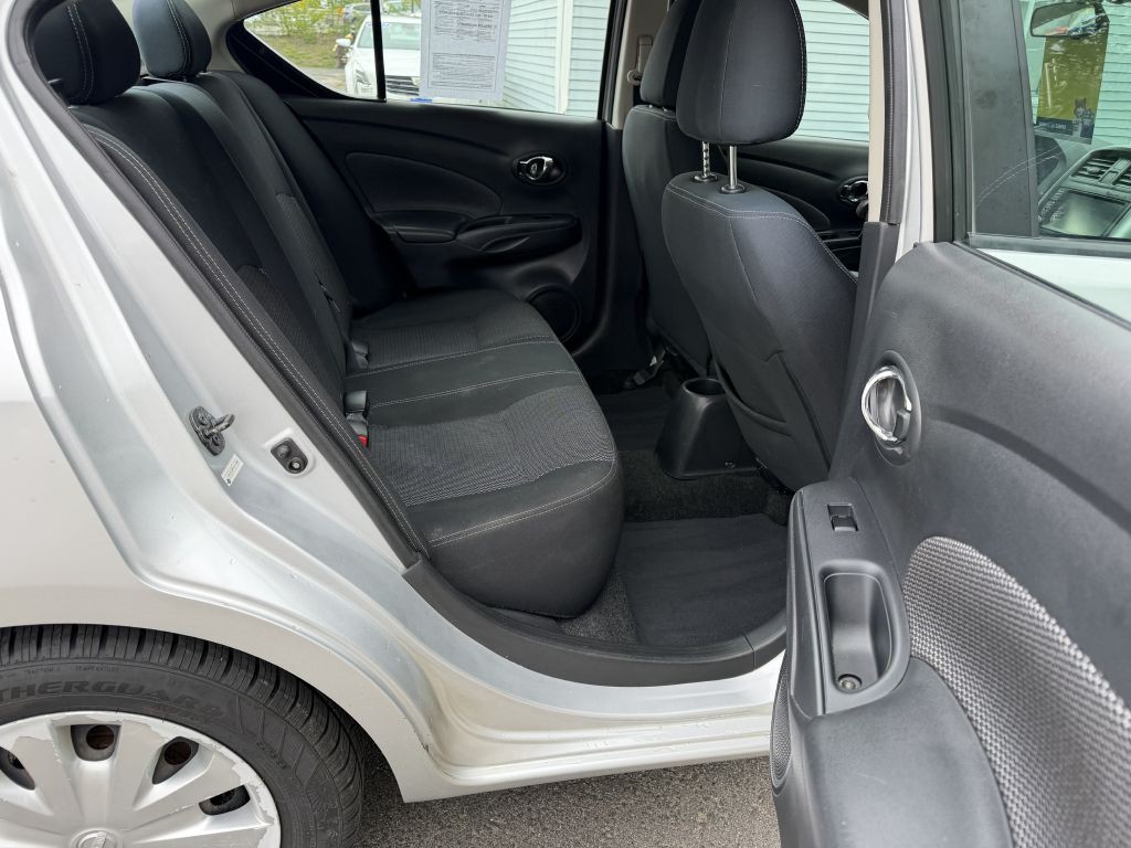 2019 Nissan Versa Image 22