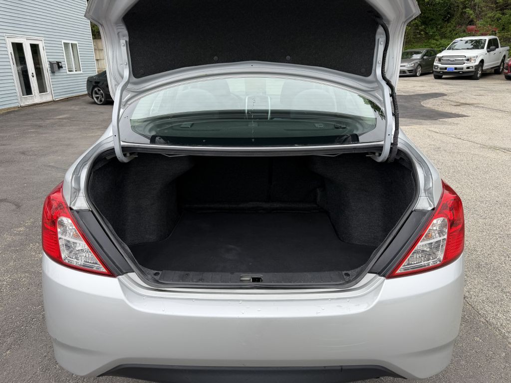 2019 Nissan Versa Image 26
