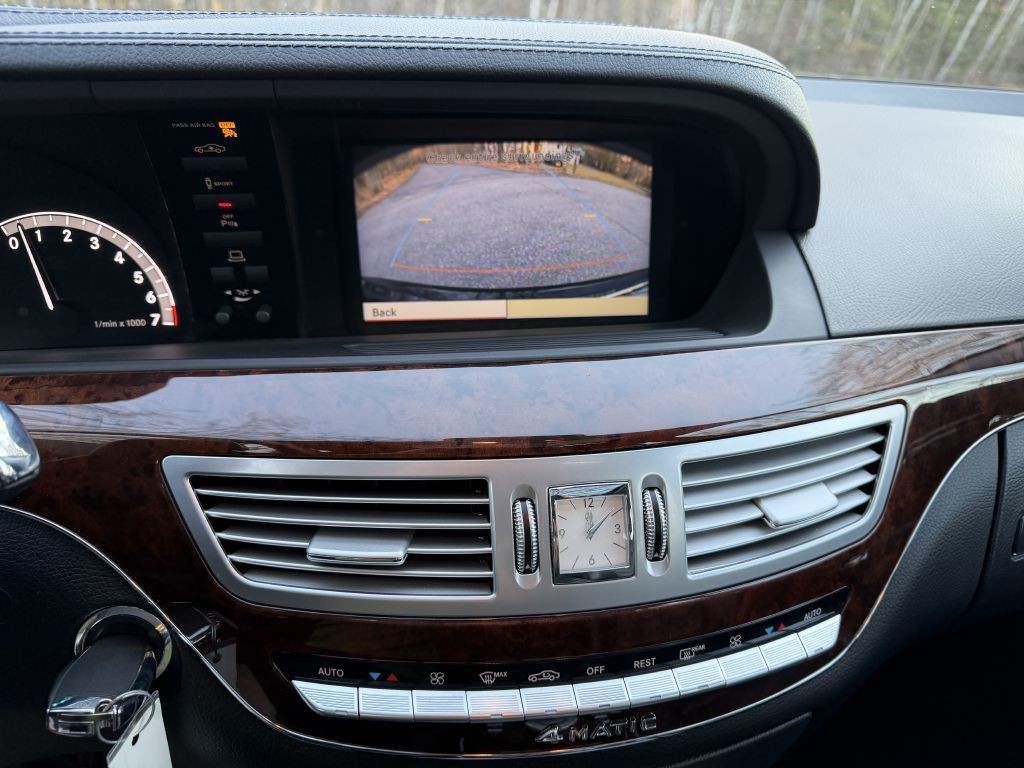 2012 Mercedes-Benz S-Class Image 16