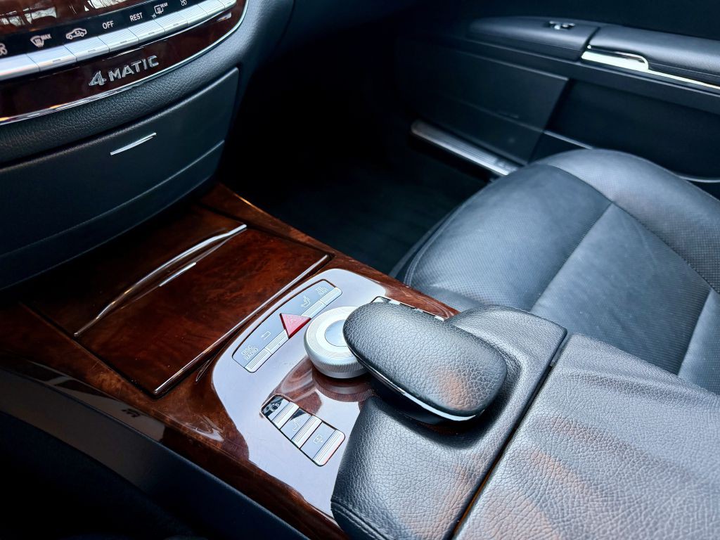 2012 Mercedes-Benz S-Class Image 19