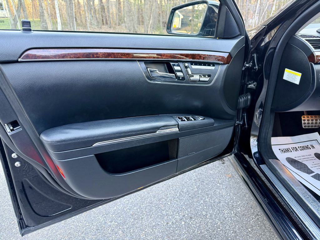 2012 Mercedes-Benz S-Class Image 23