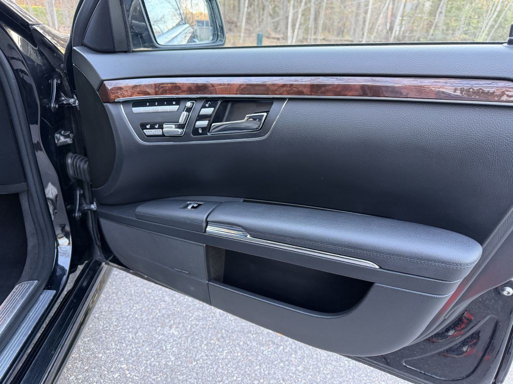 2012 Mercedes-Benz S-Class Image 27