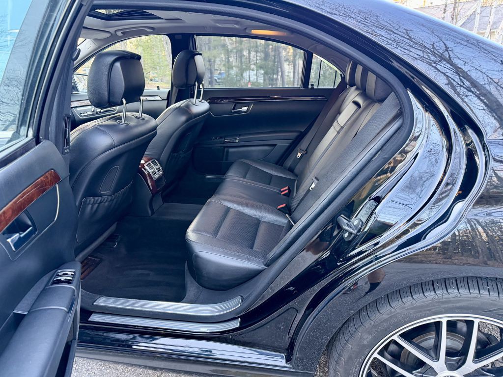 2012 Mercedes-Benz S-Class Image 32