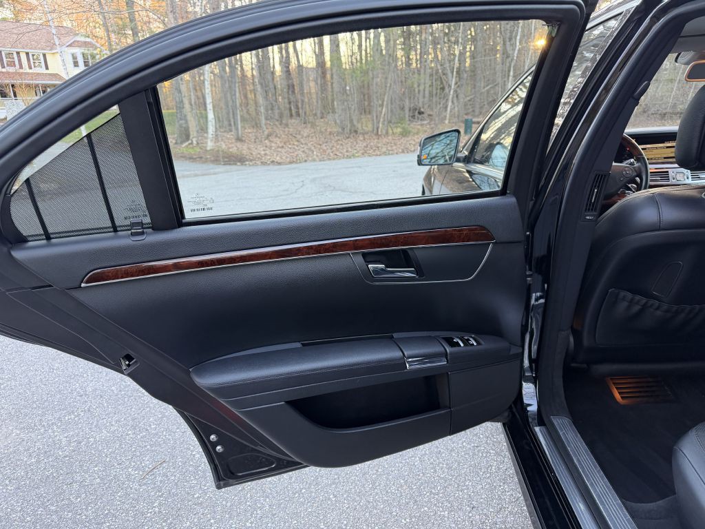 2012 Mercedes-Benz S-Class Image 34