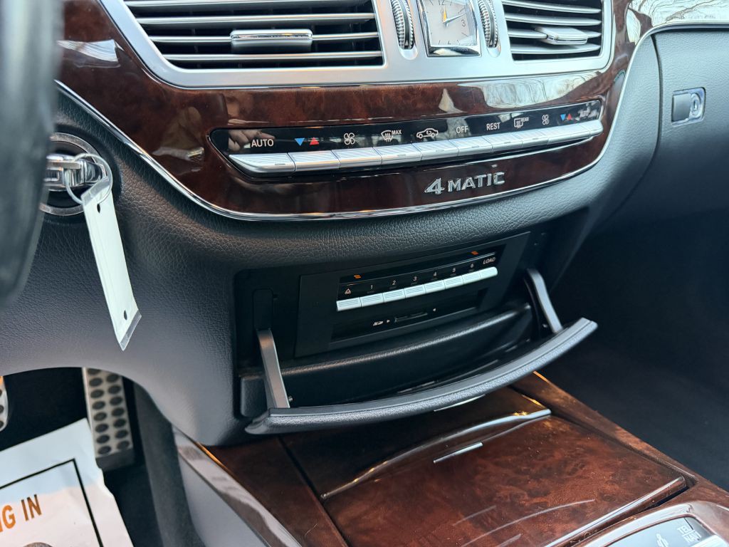 2012 Mercedes-Benz S-Class Image 36